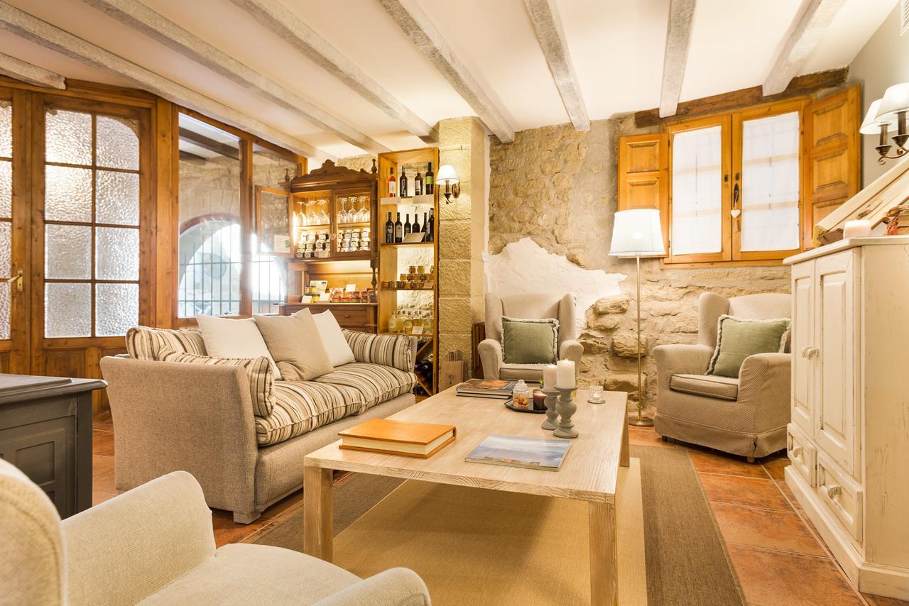 Posada De Uncastillo Екстериор снимка
