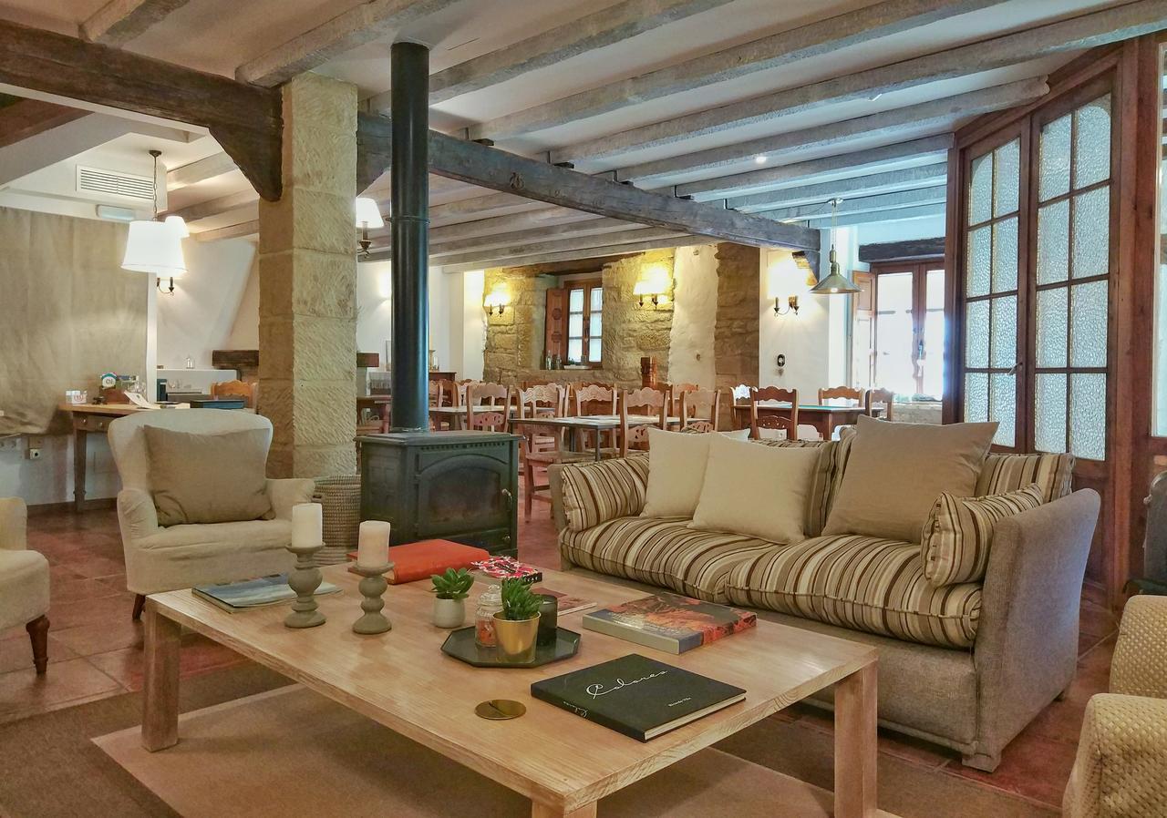 Posada De Uncastillo Екстериор снимка