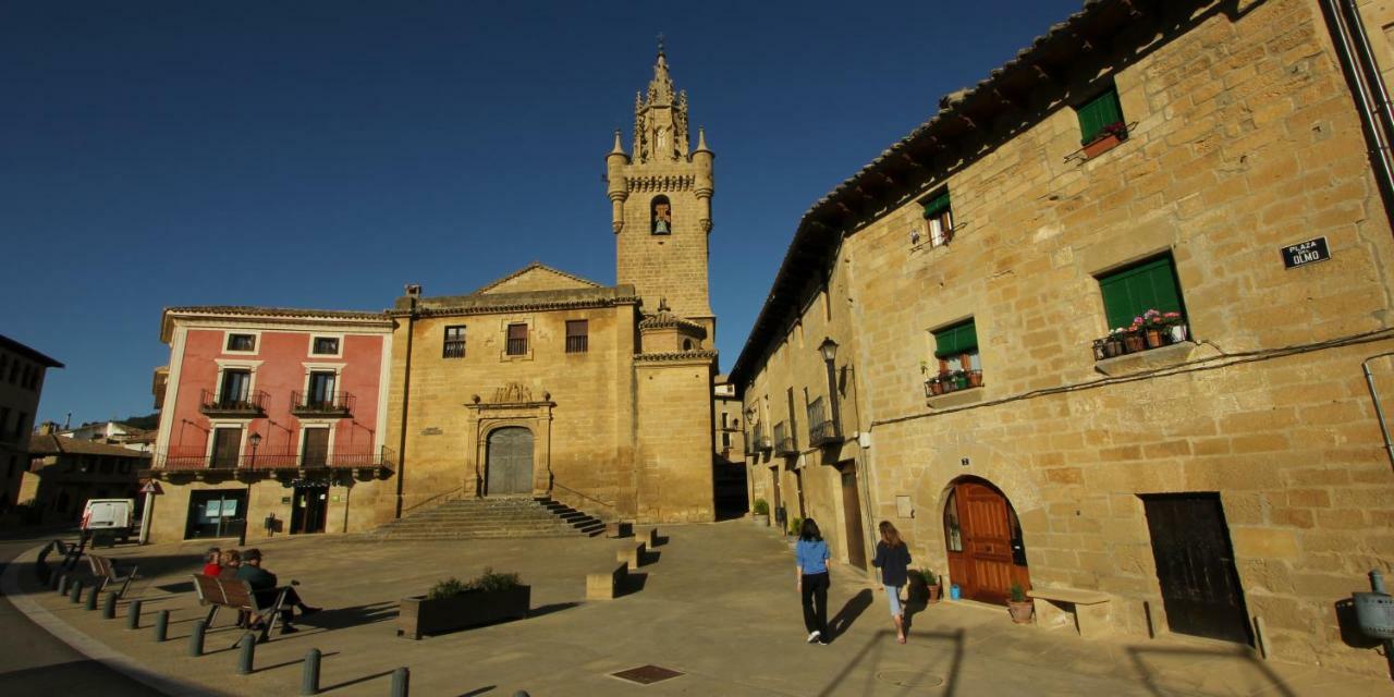 Posada De Uncastillo Екстериор снимка